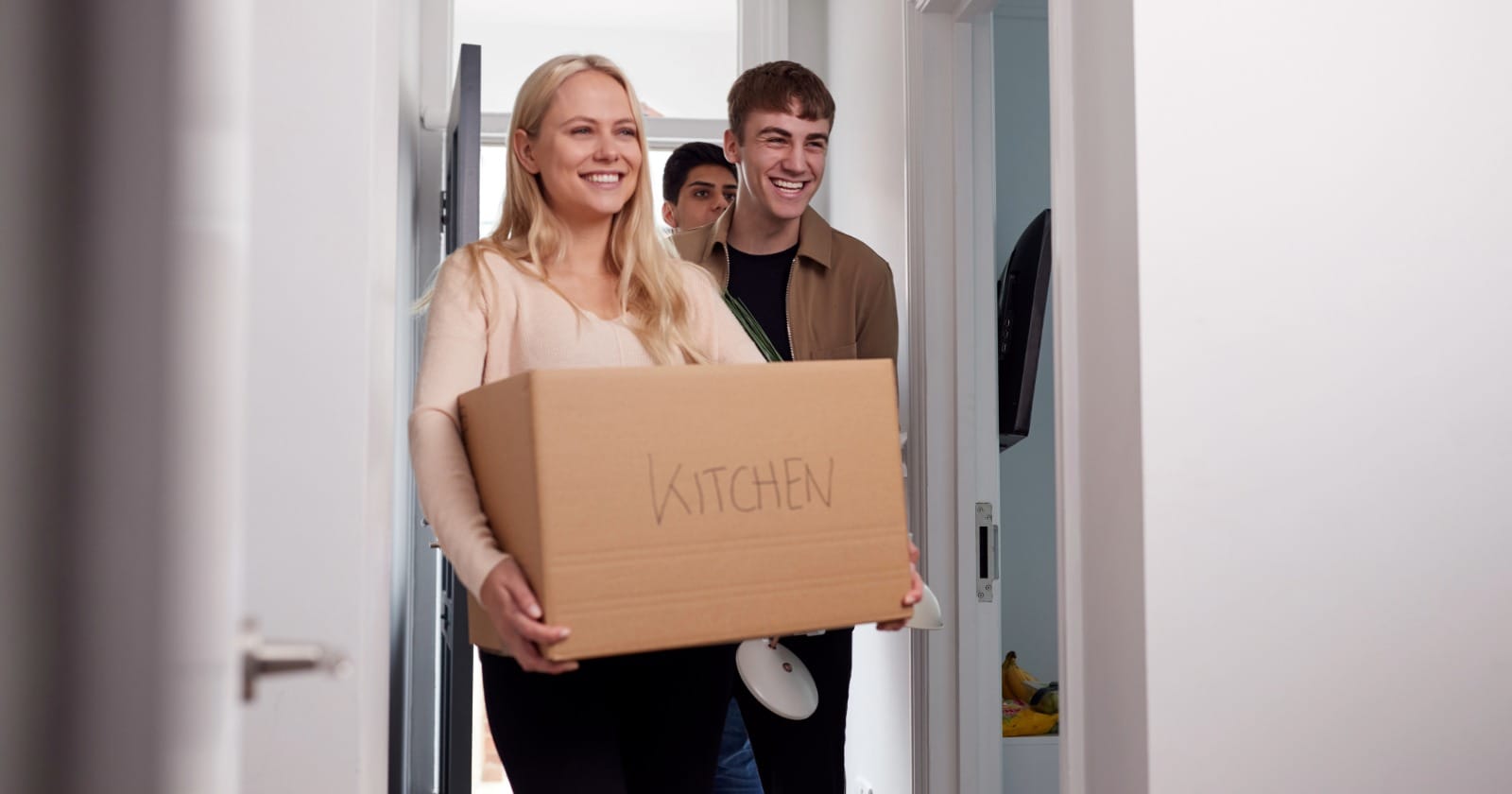 How Long Can a Guest Stay Before Becoming a Tenant? | YourLeaseAgreement.com