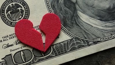 Divorce and a joint lease: who stays, who pays, and how to remove a name